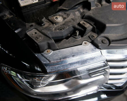 Черный Линкольн Навигатор, объемом двигателя 3.5 л и пробегом 153 тыс. км за 25600 $, фото 25 на Automoto.ua