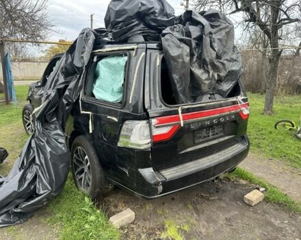 Черный Линкольн Навигатор, объемом двигателя 0 л и пробегом 120 тыс. км за 7000 $, фото 3 на Automoto.ua
