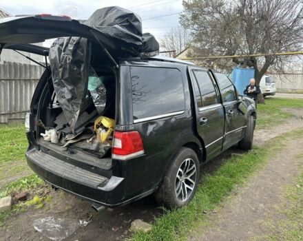 Черный Линкольн Навигатор, объемом двигателя 0 л и пробегом 120 тыс. км за 7000 $, фото 2 на Automoto.ua