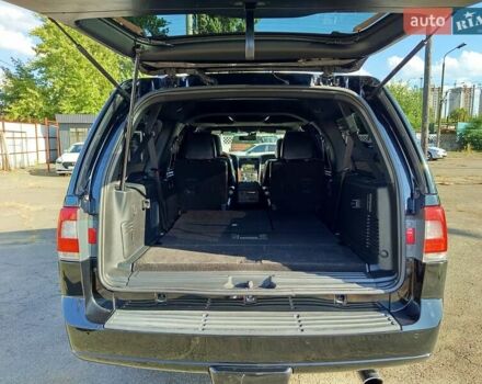 Чорний Лінкольн Navigator, об'ємом двигуна 3.5 л та пробігом 306 тис. км за 21000 $, фото 37 на Automoto.ua