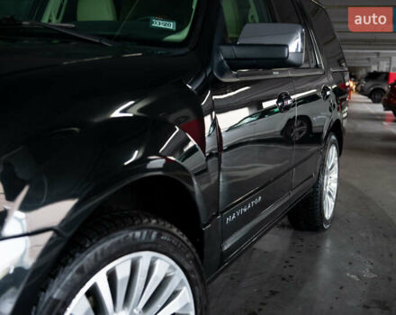 Черный Линкольн Навигатор, объемом двигателя 3.5 л и пробегом 153 тыс. км за 25600 $, фото 65 на Automoto.ua