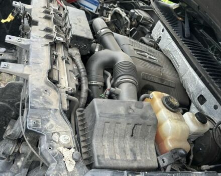 Черный Линкольн Навигатор, объемом двигателя 0 л и пробегом 120 тыс. км за 7000 $, фото 4 на Automoto.ua