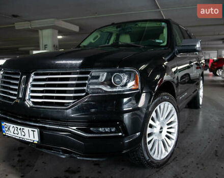 Черный Линкольн Навигатор, объемом двигателя 3.5 л и пробегом 153 тыс. км за 25600 $, фото 1 на Automoto.ua