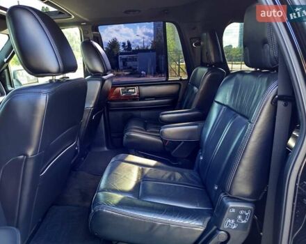 Чорний Лінкольн Navigator, об'ємом двигуна 3.5 л та пробігом 306 тис. км за 21000 $, фото 24 на Automoto.ua