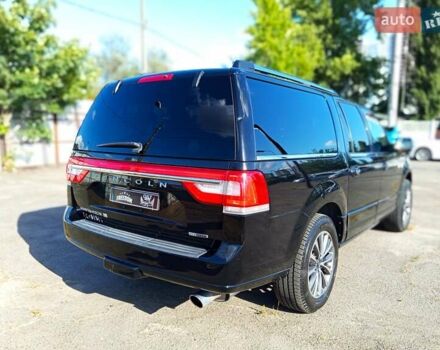 Чорний Лінкольн Navigator, об'ємом двигуна 3.5 л та пробігом 306 тис. км за 21000 $, фото 6 на Automoto.ua