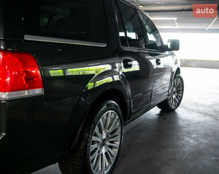 Черный Линкольн Навигатор, объемом двигателя 3.5 л и пробегом 153 тыс. км за 25600 $, фото 66 на Automoto.ua