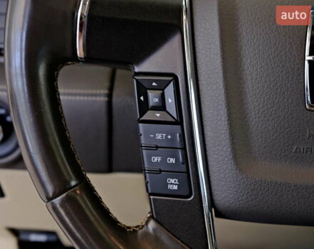 Черный Линкольн Навигатор, объемом двигателя 0 л и пробегом 38 тыс. км за 22900 $, фото 41 на Automoto.ua