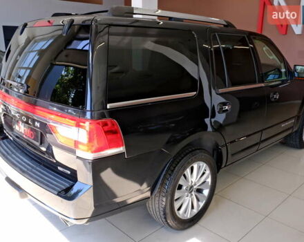 Черный Линкольн Навигатор, объемом двигателя 0 л и пробегом 38 тыс. км за 22900 $, фото 17 на Automoto.ua