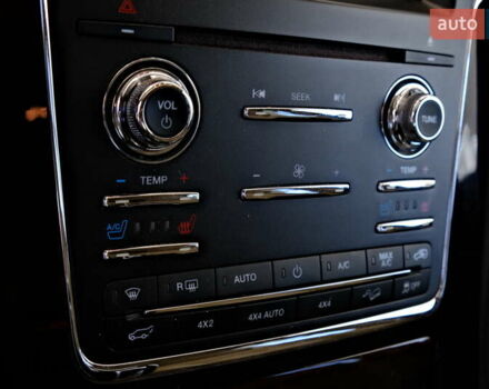 Черный Линкольн Навигатор, объемом двигателя 0 л и пробегом 38 тыс. км за 22900 $, фото 42 на Automoto.ua