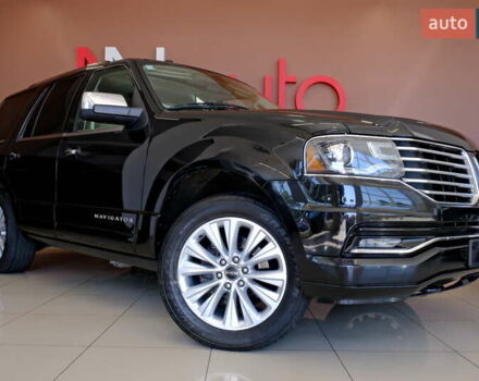 Черный Линкольн Навигатор, объемом двигателя 0 л и пробегом 38 тыс. км за 22900 $, фото 10 на Automoto.ua