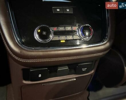 Черный Линкольн Навигатор, объемом двигателя 3.5 л и пробегом 121 тыс. км за 58000 $, фото 53 на Automoto.ua