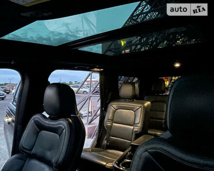 Чорний Лінкольн Navigator, об'ємом двигуна 3.5 л та пробігом 105 тис. км за 85000 $, фото 11 на Automoto.ua
