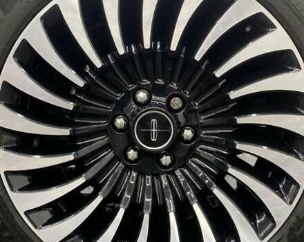 Черный Линкольн Навигатор, объемом двигателя 3.5 л и пробегом 145 тыс. км за 55000 $, фото 9 на Automoto.ua