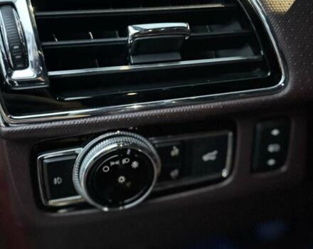 Черный Линкольн Навигатор, объемом двигателя 3.5 л и пробегом 121 тыс. км за 58000 $, фото 34 на Automoto.ua