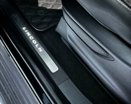 Черный Линкольн Навигатор, объемом двигателя 3.5 л и пробегом 146 тыс. км за 49000 $, фото 24 на Automoto.ua