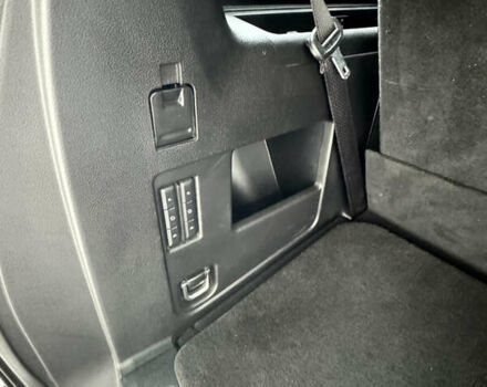 Черный Линкольн Навигатор, объемом двигателя 3.5 л и пробегом 146 тыс. км за 49000 $, фото 45 на Automoto.ua