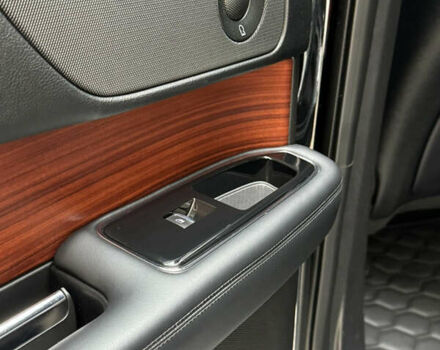 Черный Линкольн Навигатор, объемом двигателя 3.5 л и пробегом 146 тыс. км за 49000 $, фото 30 на Automoto.ua