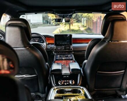 Черный Линкольн Навигатор, объемом двигателя 3.5 л и пробегом 146 тыс. км за 49000 $, фото 17 на Automoto.ua