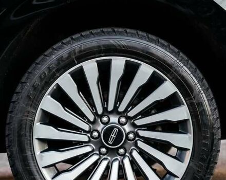 Черный Линкольн Навигатор, объемом двигателя 3.5 л и пробегом 146 тыс. км за 49000 $, фото 19 на Automoto.ua