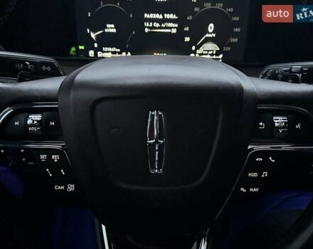 Черный Линкольн Навигатор, объемом двигателя 3.5 л и пробегом 121 тыс. км за 58000 $, фото 40 на Automoto.ua