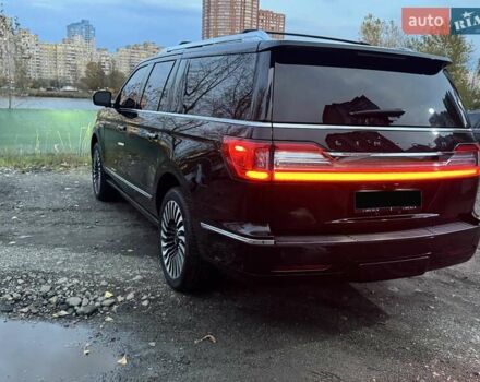 Черный Линкольн Навигатор, объемом двигателя 3.5 л и пробегом 121 тыс. км за 58000 $, фото 25 на Automoto.ua