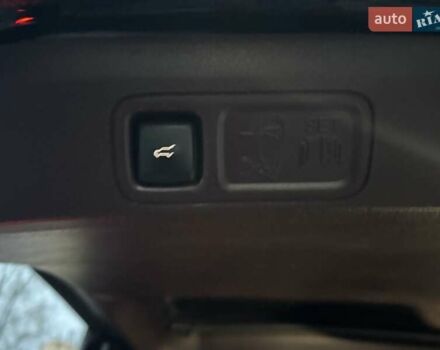 Черный Линкольн Навигатор, объемом двигателя 3.5 л и пробегом 121 тыс. км за 58000 $, фото 59 на Automoto.ua