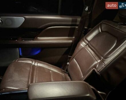 Черный Линкольн Навигатор, объемом двигателя 3.5 л и пробегом 121 тыс. км за 58000 $, фото 50 на Automoto.ua