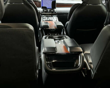 Черный Линкольн Навигатор, объемом двигателя 3.5 л и пробегом 146 тыс. км за 49000 $, фото 5 на Automoto.ua