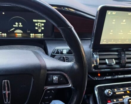 Чорний Лінкольн Navigator, об'ємом двигуна 3.5 л та пробігом 140 тис. км за 44000 $, фото 2 на Automoto.ua