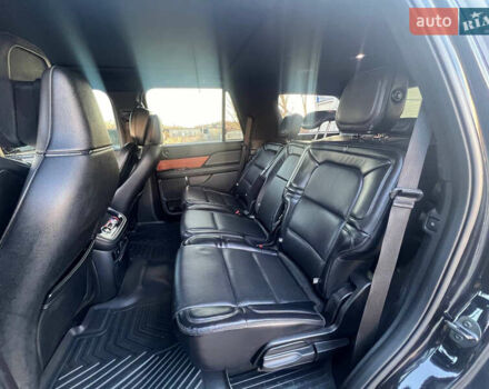 Чорний Лінкольн Navigator, об'ємом двигуна 3.5 л та пробігом 65 тис. км за 46600 $, фото 17 на Automoto.ua