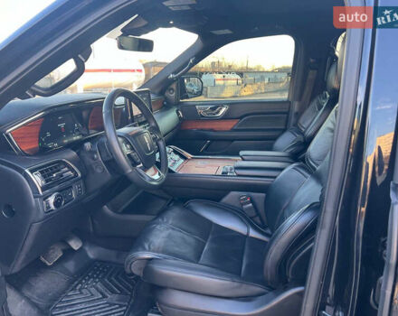 Чорний Лінкольн Navigator, об'ємом двигуна 3.5 л та пробігом 65 тис. км за 46600 $, фото 29 на Automoto.ua