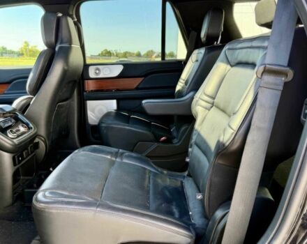 Черный Линкольн Навигатор, объемом двигателя 3.5 л и пробегом 38 тыс. км за 13000 $, фото 14 на Automoto.ua