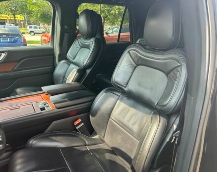 Чорний Лінкольн Navigator, об'ємом двигуна 3.5 л та пробігом 69 тис. км за 38000 $, фото 10 на Automoto.ua