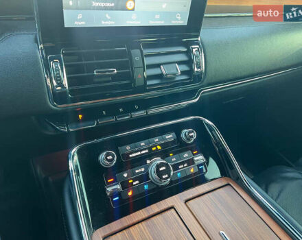 Чорний Лінкольн Navigator, об'ємом двигуна 3.5 л та пробігом 65 тис. км за 46600 $, фото 11 на Automoto.ua