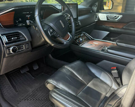 Черный Линкольн Навигатор, объемом двигателя 3.5 л и пробегом 73 тыс. км за 47500 $, фото 30 на Automoto.ua