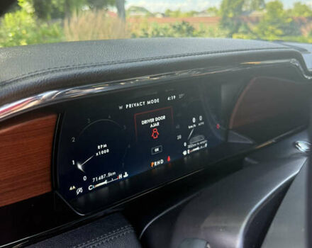 Черный Линкольн Навигатор, объемом двигателя 3.5 л и пробегом 73 тыс. км за 47500 $, фото 26 на Automoto.ua