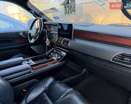 Черный Линкольн Навигатор, объемом двигателя 3.5 л и пробегом 134 тыс. км за 26000 $, фото 1 на Automoto.ua