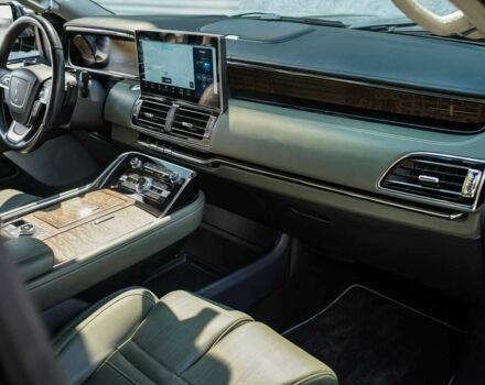 Чорний Лінкольн Navigator, об'ємом двигуна 3.5 л та пробігом 15 тис. км за 37000 $, фото 7 на Automoto.ua