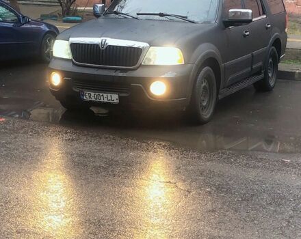 Черный Линкольн Навигатор, объемом двигателя 5.4 л и пробегом 200 тыс. км за 3000 $, фото 1 на Automoto.ua