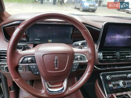 Черный Линкольн Навигатор, объемом двигателя 3.5 л и пробегом 71 тыс. км за 83500 $, фото 1 на Automoto.ua