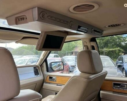 Лінкольн Navigator, об'ємом двигуна 5.4 л та пробігом 190 тис. км за 22500 $, фото 22 на Automoto.ua