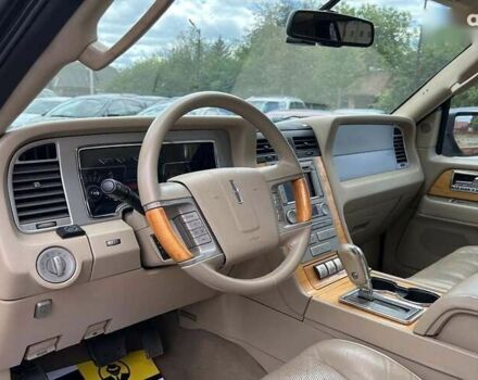 Лінкольн Navigator, об'ємом двигуна 5.4 л та пробігом 190 тис. км за 22500 $, фото 9 на Automoto.ua
