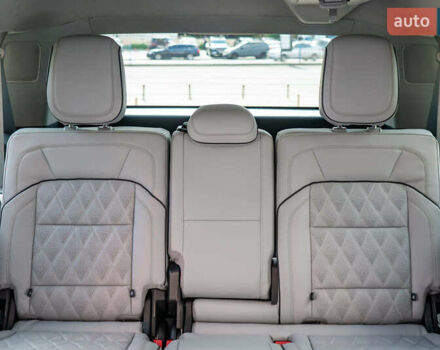 Линкольн Навигатор, объемом двигателя 3.5 л и пробегом 1 тыс. км за 196000 $, фото 57 на Automoto.ua