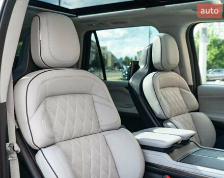 Линкольн Навигатор, объемом двигателя 3.5 л и пробегом 1 тыс. км за 196000 $, фото 40 на Automoto.ua