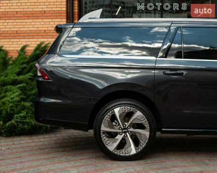 Линкольн Навигатор, объемом двигателя 3.5 л и пробегом 1 тыс. км за 196000 $, фото 13 на Automoto.ua