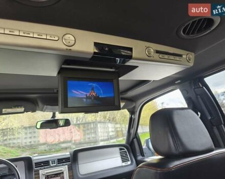 Сірий Лінкольн Navigator, об'ємом двигуна 5.41 л та пробігом 283 тис. км за 17000 $, фото 12 на Automoto.ua