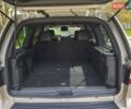 Сірий Лінкольн Navigator, об'ємом двигуна 5.41 л та пробігом 283 тис. км за 17000 $, фото 8 на Automoto.ua