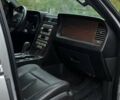 Сірий Лінкольн Navigator, об'ємом двигуна 5.4 л та пробігом 192 тис. км за 19800 $, фото 8 на Automoto.ua