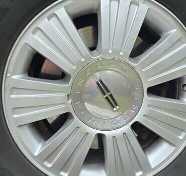 Сірий Лінкольн Navigator, об'ємом двигуна 5.4 л та пробігом 192 тис. км за 19800 $, фото 15 на Automoto.ua