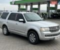 Сірий Лінкольн Navigator, об'ємом двигуна 5.41 л та пробігом 308 тис. км за 18500 $, фото 1 на Automoto.ua